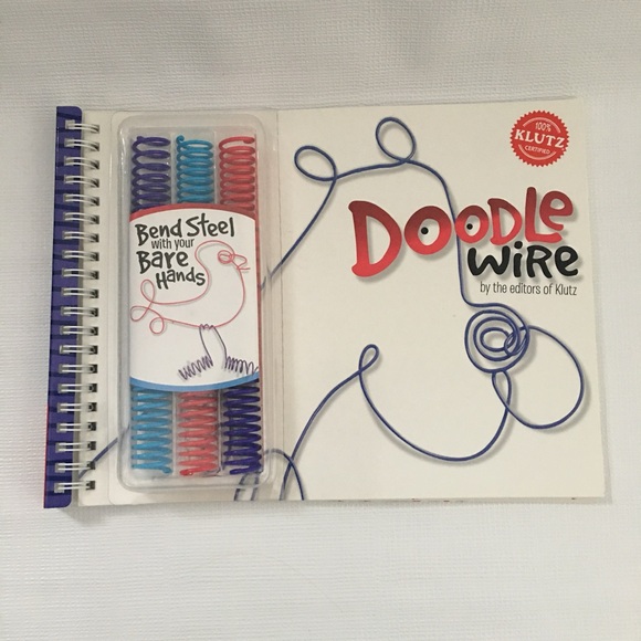 Klutz Lot of 2 Doodlewire and Stamp Art Books Ages 8+ NWT - Picture 3 of 10